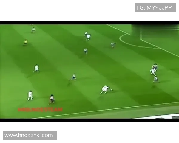 足球明星长传球技巧揭秘与应用分析助力比赛制胜